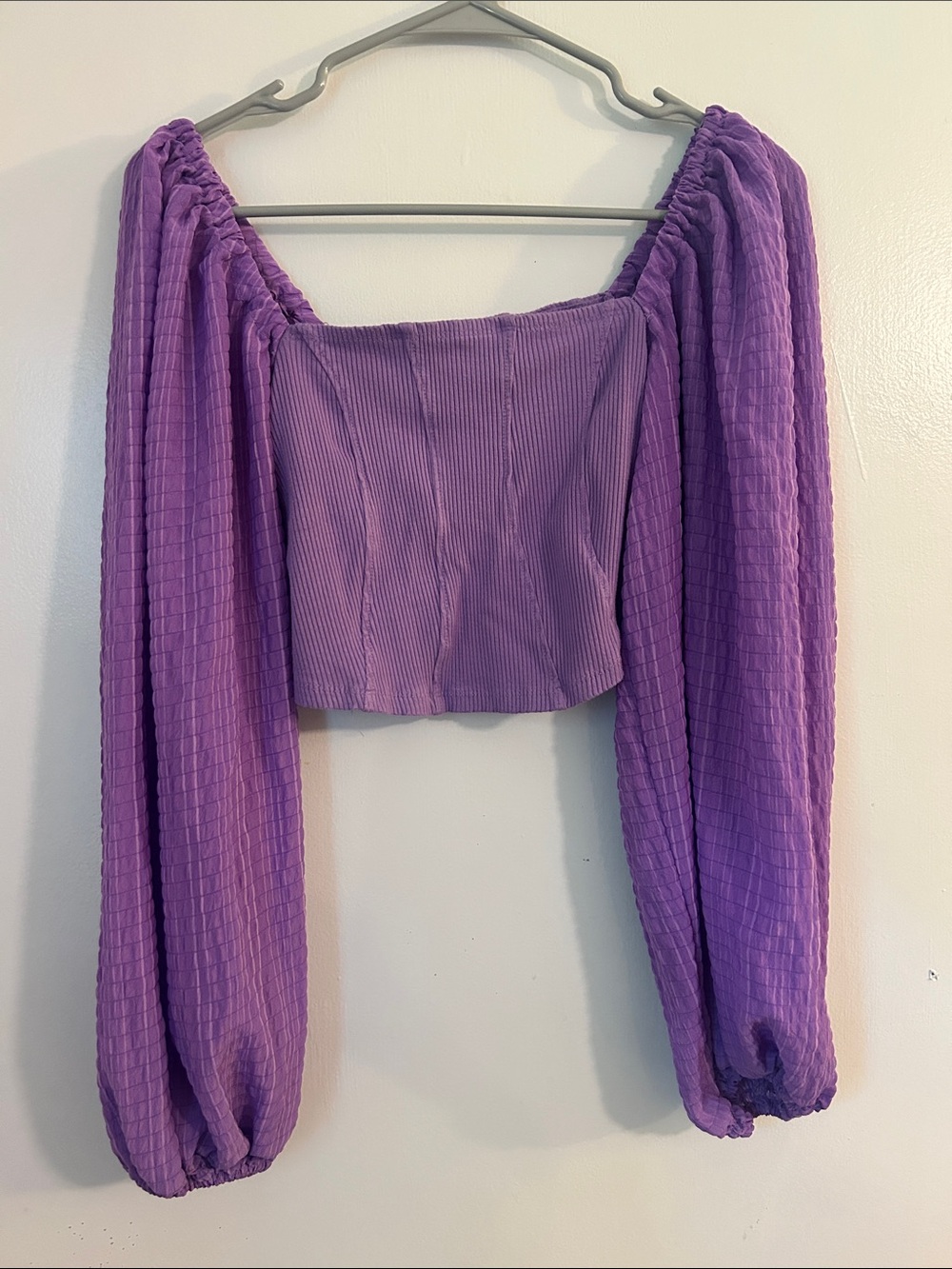 Urban Outfitters Lavender Puff-Sleeve Cropped Top